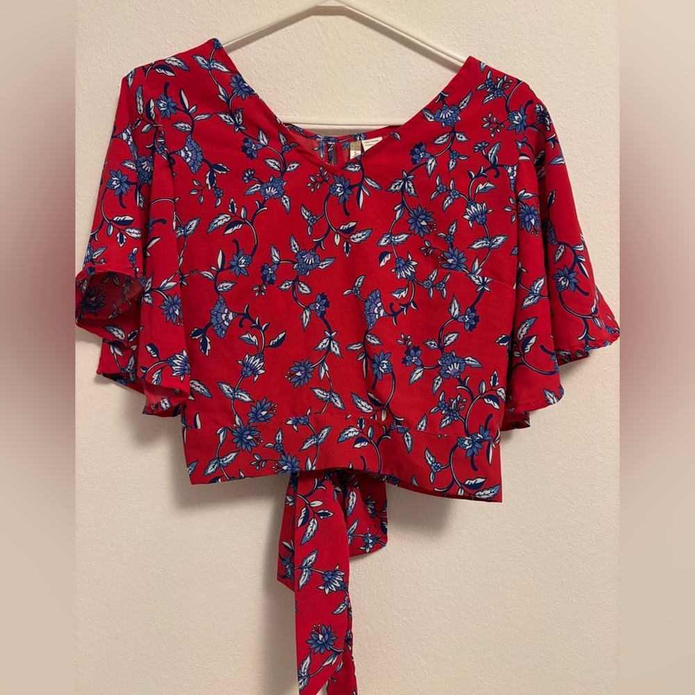 Japna Floral Semi-Crop Top